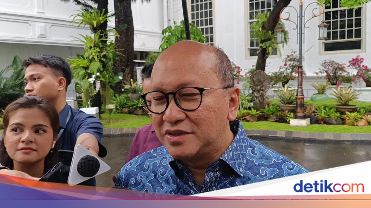 Prabowo Makan Siang Bareng Michael Bloomberg di Istana Bahas Danantara