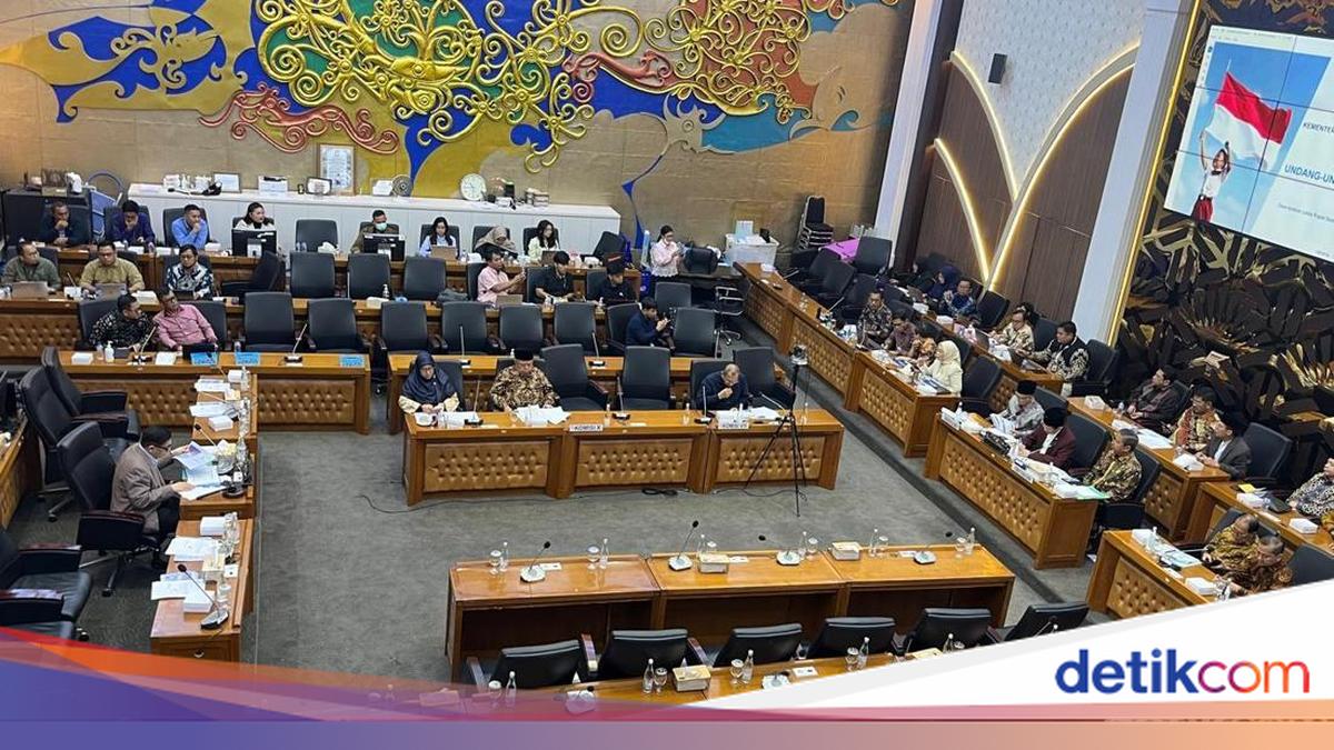 Wamendikdasmen Mau Guru 'Cukup' Jadi Profesi agar Tak Sibuk Urus Administrasi