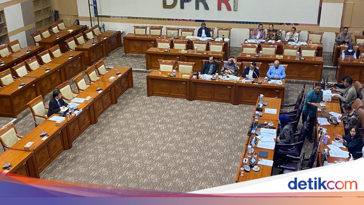 Komisi III DPR Lanjut Uji Kelayakan Calon Anggota KY Hari ini