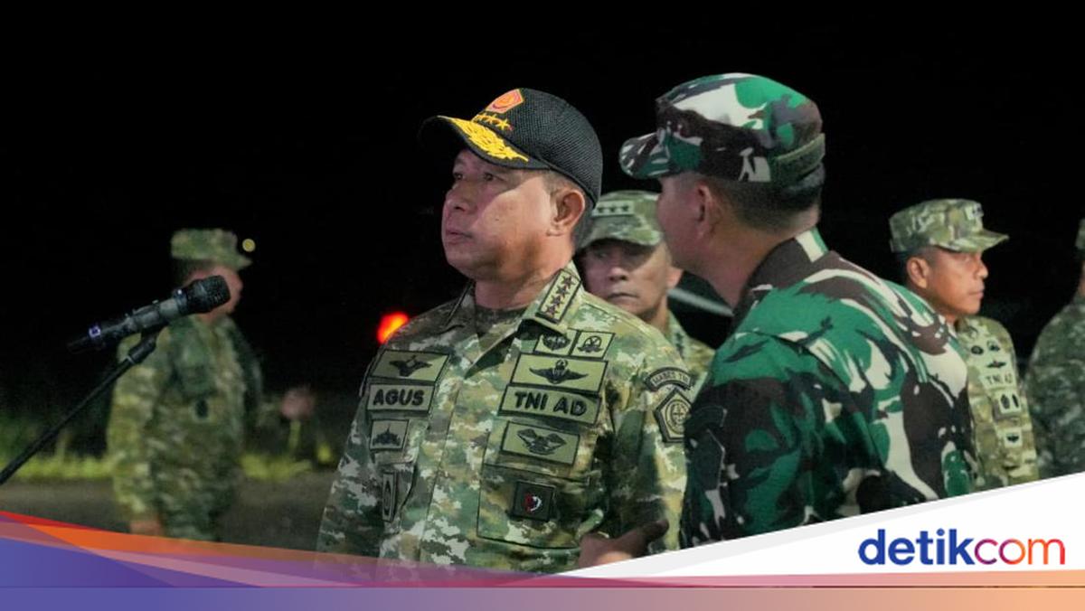 Panglima TNI Tinjau Latihan Terjun Malam di Bangka, Tingkatkan Kesiapsiagaan Wilayah