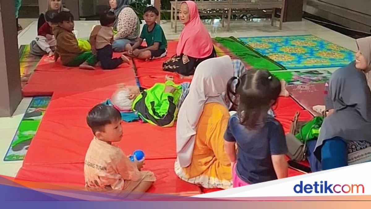 Kemensos Kirim Logistik ke 765 Warga Terdampak Erupsi Gunung Semeru