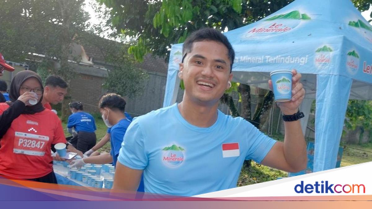 Le Minerale Jadi Official Mineral Water Ajang Lari Elite Borobudur Marathon Le Minerale Jadi Official Mineral Water Ajang Lari Elite Borobudur Marathon