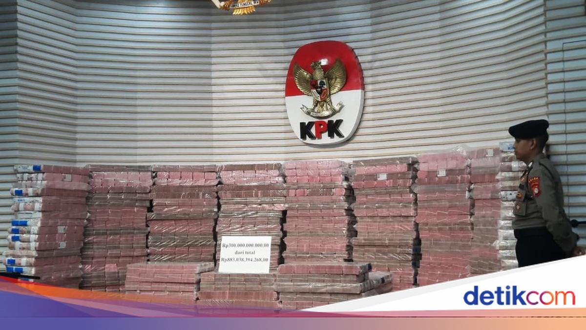 KPK Pamer Tumpukan Rp 883 M Hasil Rampasan Kasus Investasi Fiktif PT Taspen
