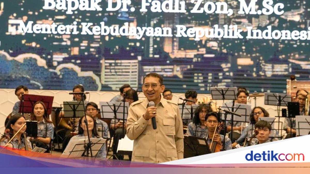 Hadiri Konser Light Ministry Orchestra, Menbud Puji Musisi Muda Indonesia