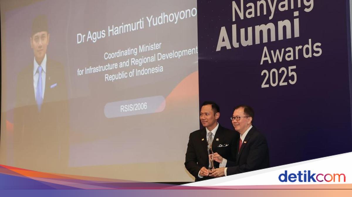 AHY Raih Penghargaan Nanyang Distinguished Alumni Award 2025