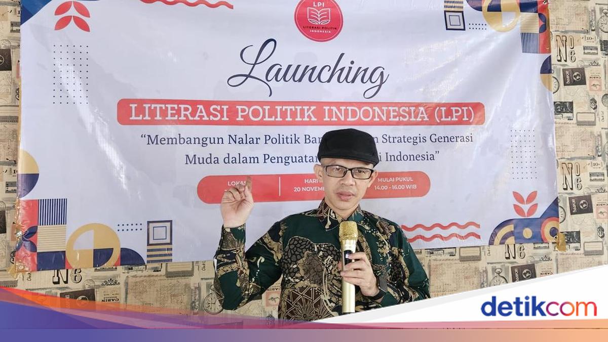 Pakar Politik Ujang Komarudin Launching Literasi Politik Indonesia untuk Pemuda