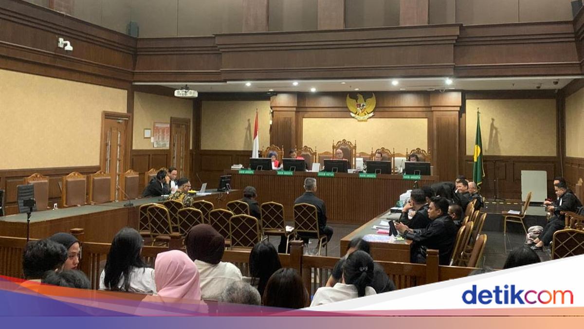 Terdakwa Kasus Korupsi LPEI Klaim Dijadikan Kambing Hitam oleh Pimpinan