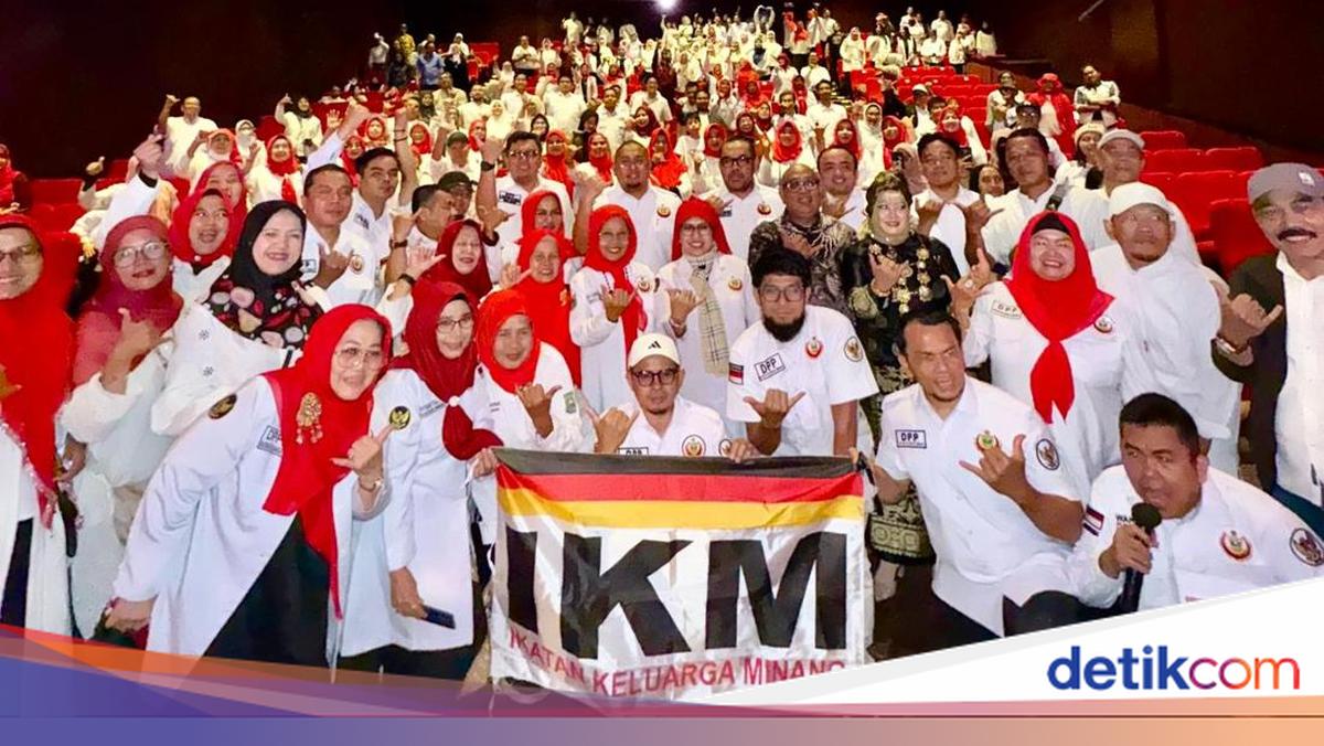 IKM Nobar Film 'Nia', Andre Rosiade: Dukung Semua Karya Tema Minangkabau