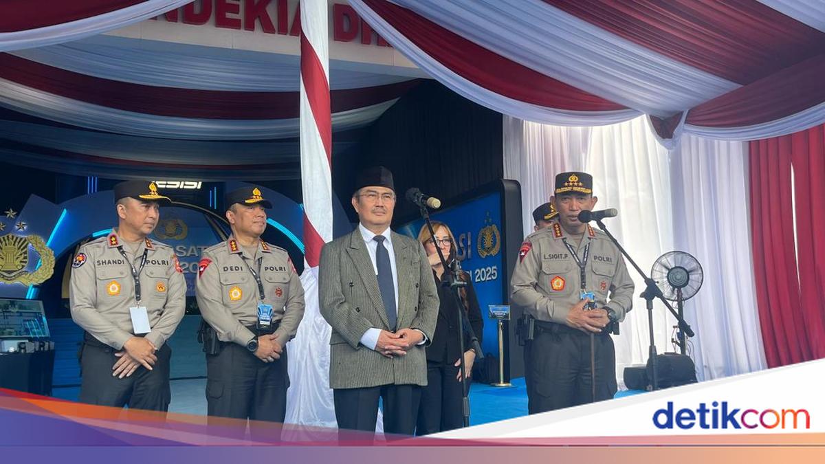 Kapolri Janji Respons Cepat Aduan Masyarakat Lewat Call Center 110