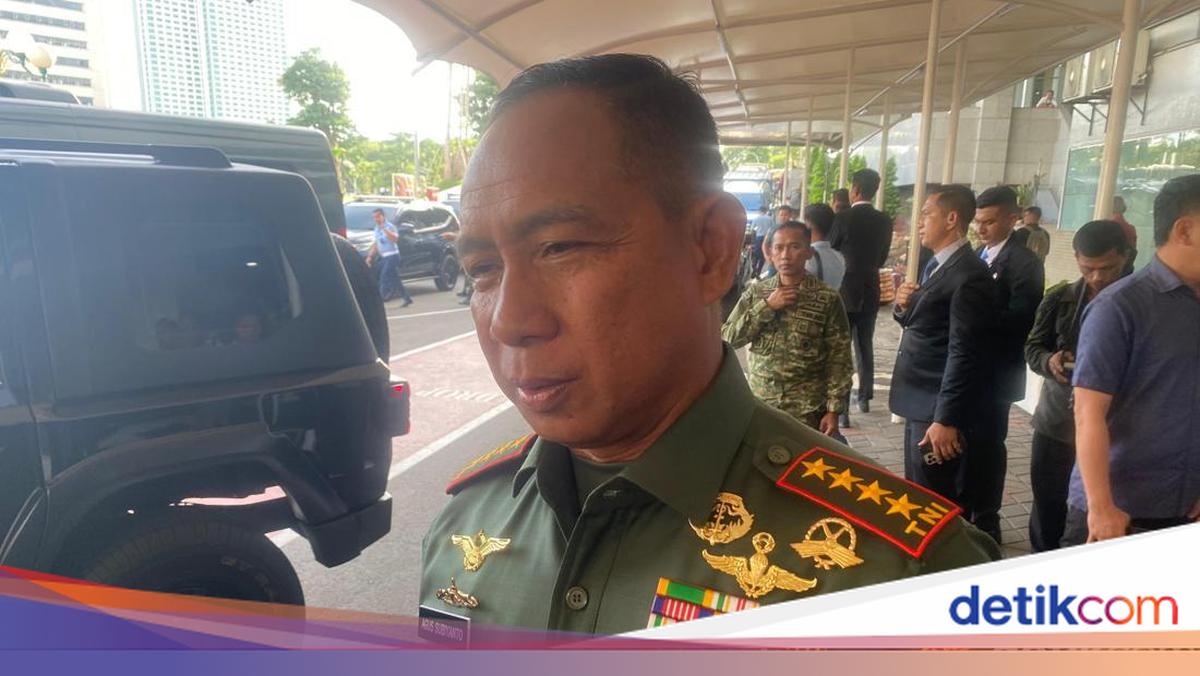 Panglima TNI Tambah Personel untuk Bangun Jembatan-Nakes di Aceh dan Sumatera