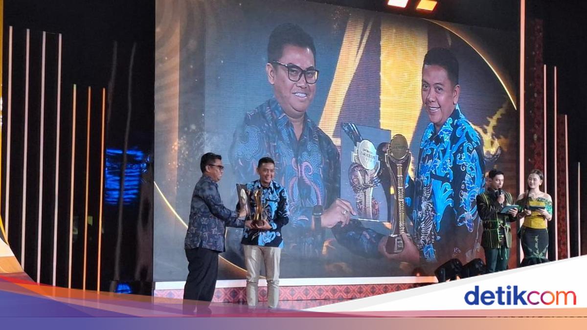 Muhammad Fawait Raih 'Tokoh Pendorong Pluralisme dan Kesejahteraan Pendidik Agama' detikcom Awards 2025