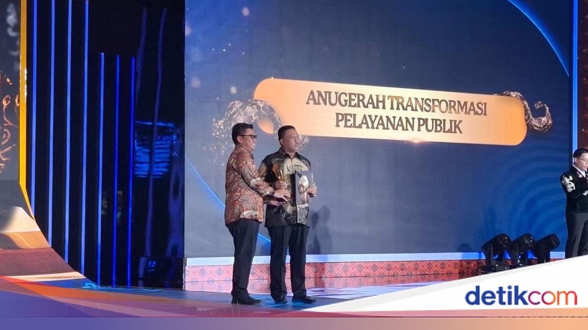 Kakorlantas Polri Raih 'Tokoh Penggerak Digitalisasi Layanan Publik dan Keselamatan Lalu Lintas' detikcom Awards 2025