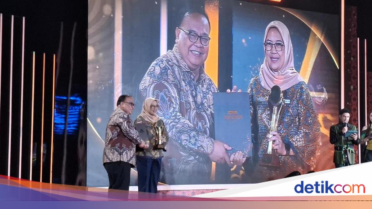 PT Pelni Raih detikcom Awards 2025 'Inovasi Digitalisasi Layanan Penumpang'