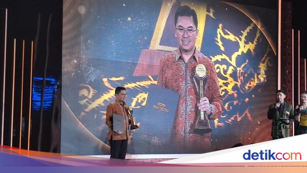 PT Transjakarta Raih detikcom Awards 2025 'Pelopor Transportasi Publik Berkelanjutan'