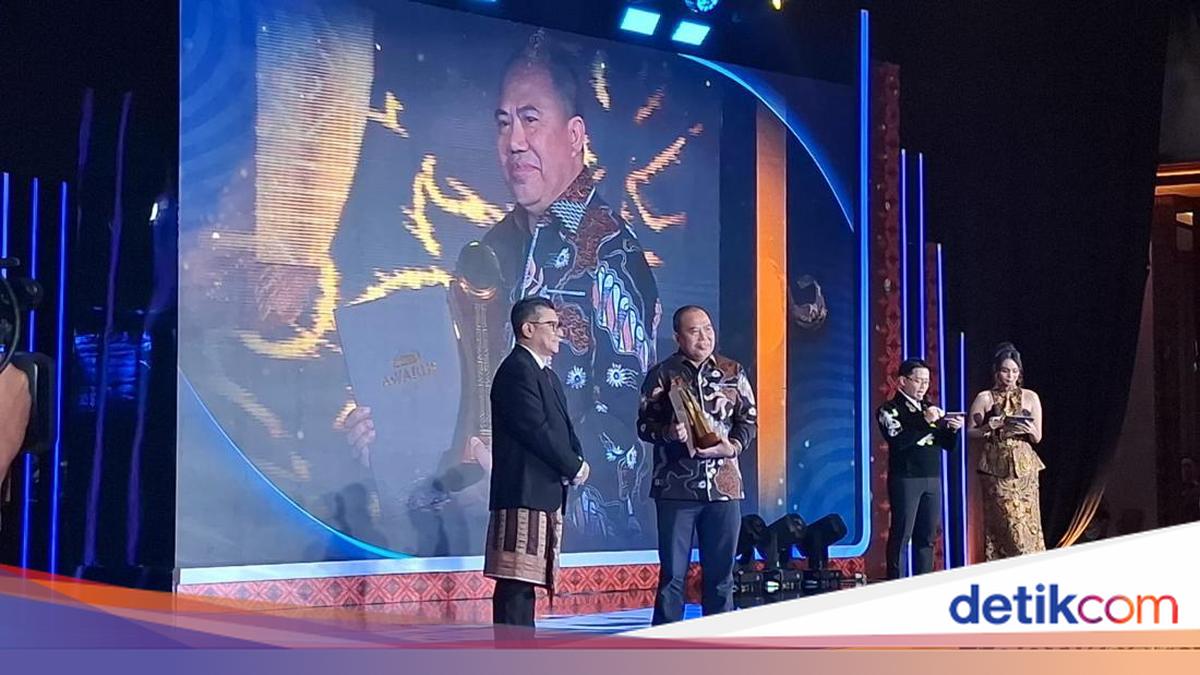 Raja Juli Raih detikcom Awards 2025, Puji Prabowo hingga Masyarakat Adat