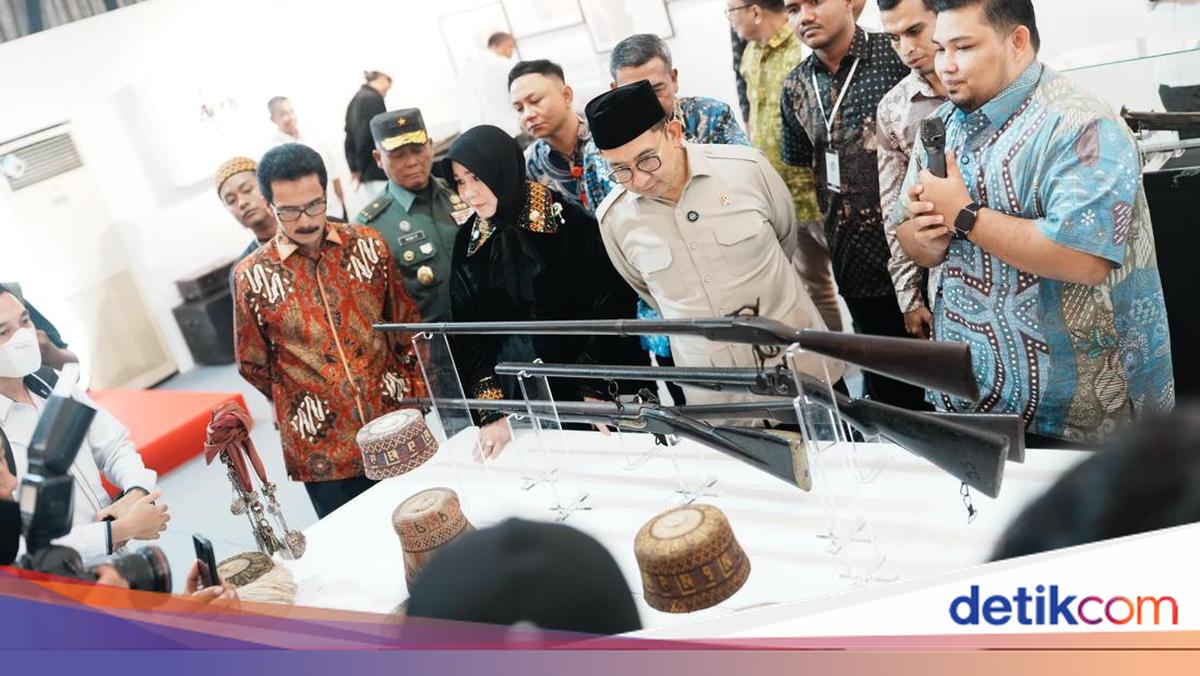Tinjau Pameran Perang Aceh, Fadli Zon: Pameran Ini Sangat Berkualitas