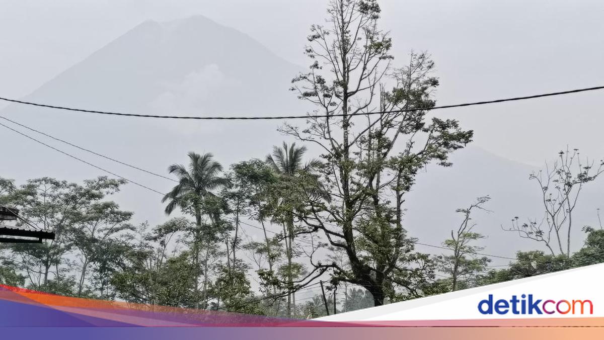 Masih Berstatus Awas, Gunung Semeru 2 Kali Erupsi Pagi Ini