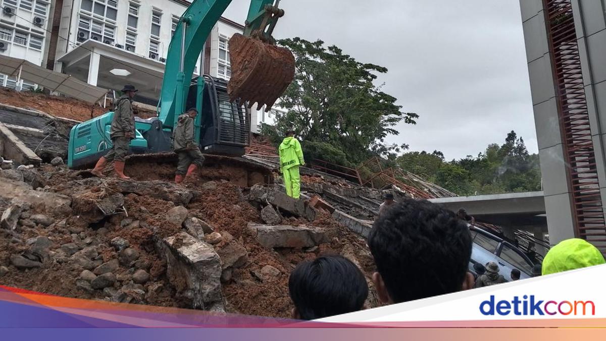 Longsor di Kampus UIN Imam Bonjol Timbun Mobil-Motor, Kuliah Beralih Daring