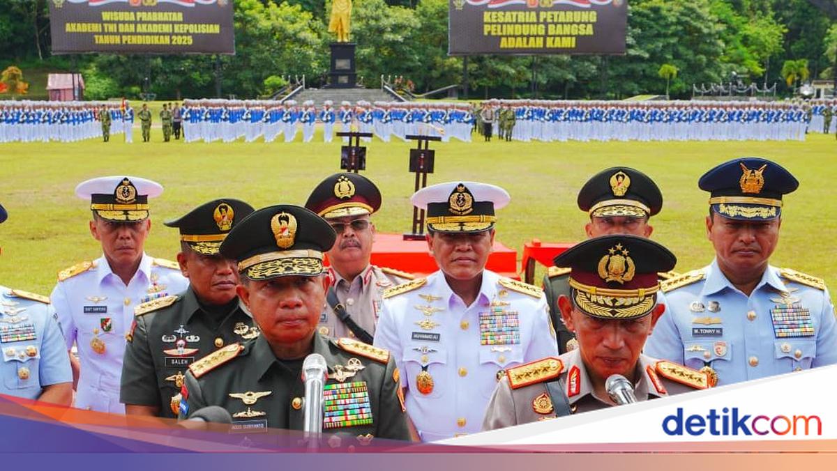 Kapolri Kerahkan Personel-Bantuan ke Lokasi Banjir dan Longsor di Sumut-Aceh-Sumbar