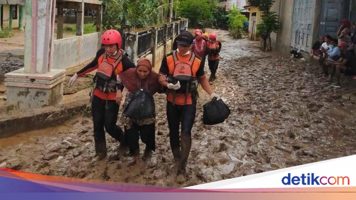Ratusan Guru-Siswa di Aceh Terjebak Banjir 2 Hari di Sekolah, Basarnas Evakuasi