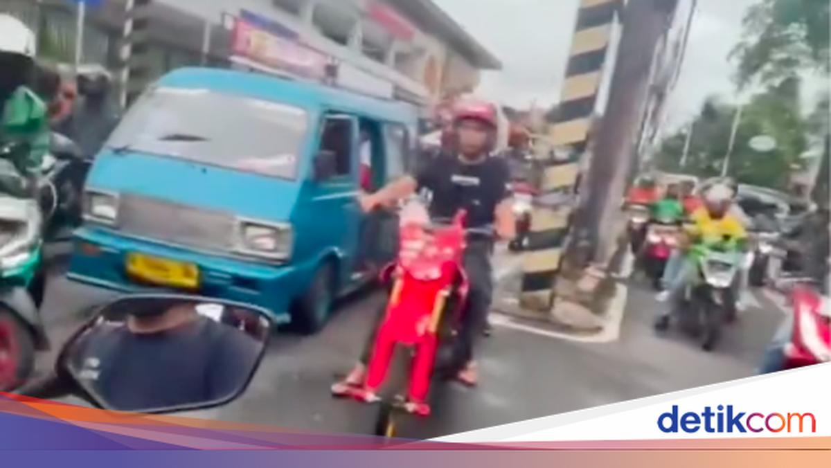 Marak Motor hingga Mobil Lawan Arah di Lebak Bulus, Polisi Turun Tangan