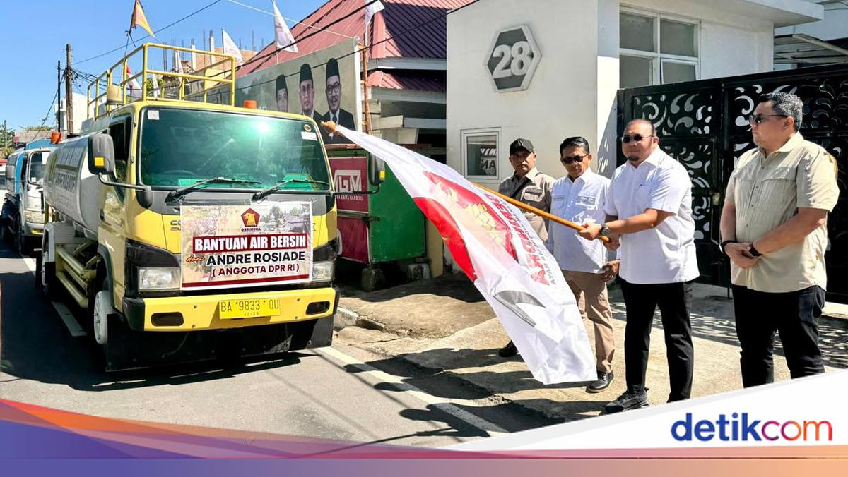 DPD Gerindra Sumbar Salurkan Bantuan Air Bersih ke Korban Banjir Padang