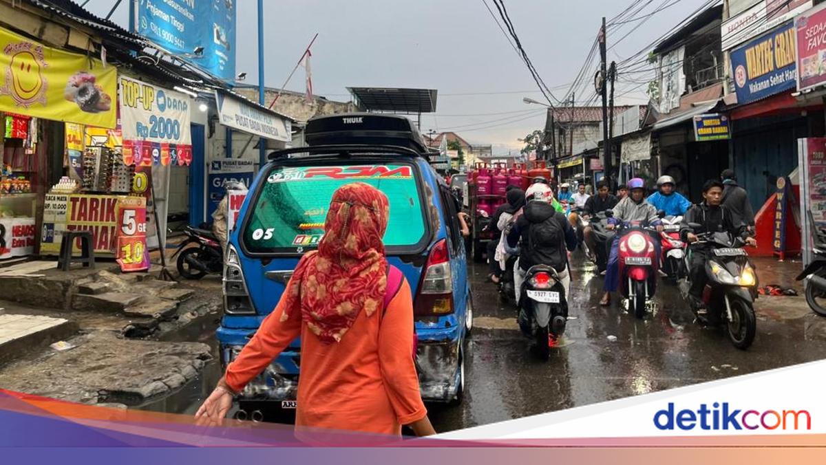 Angkot di Stasiun Citayam Depok Bikin Macet, Warga Minta Pemkot Benahi