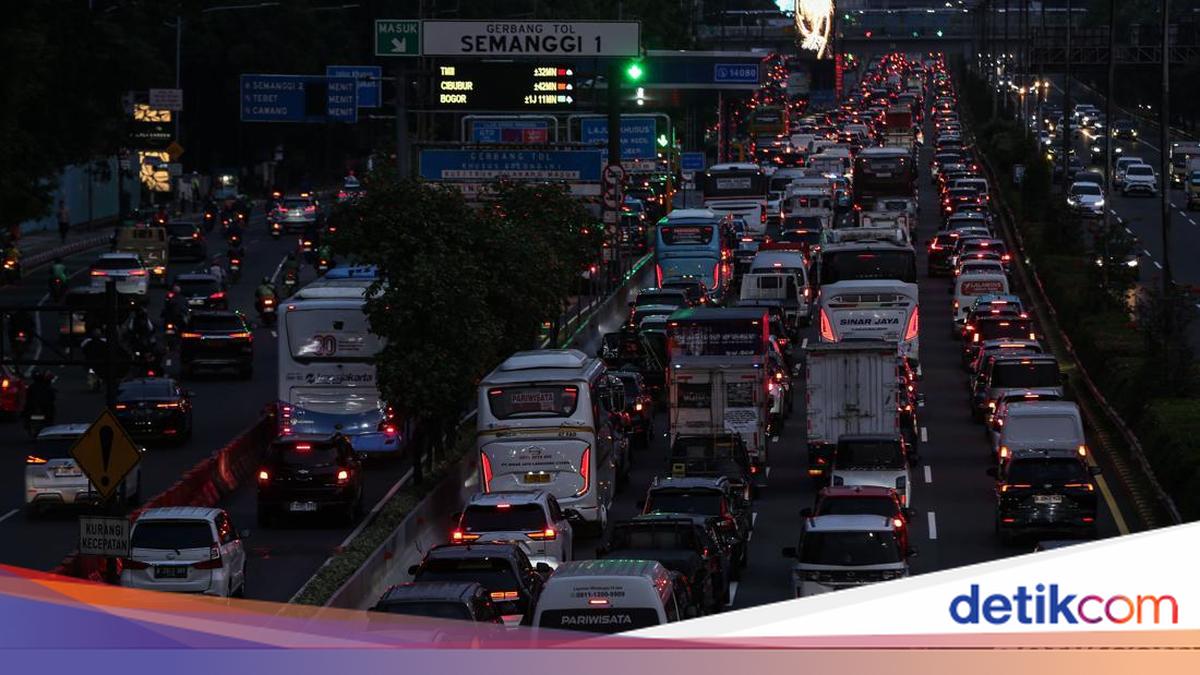 Titik-titik Macet di Tol Keluar Jakarta Jelang Long Weekend