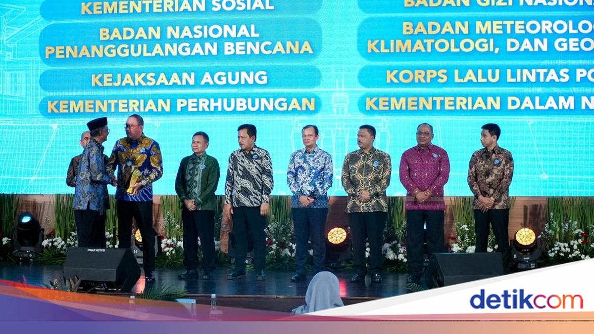 Kemensos Raih Penghargaan Sutami Award 2025 Berkat Sekolah Rakyat