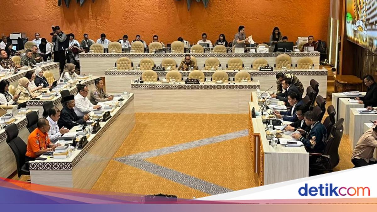 Menhub Tinjau Lokasi Bencana, Komisi V DPR Tunda Rapat Bahas Nataru Hari Ini