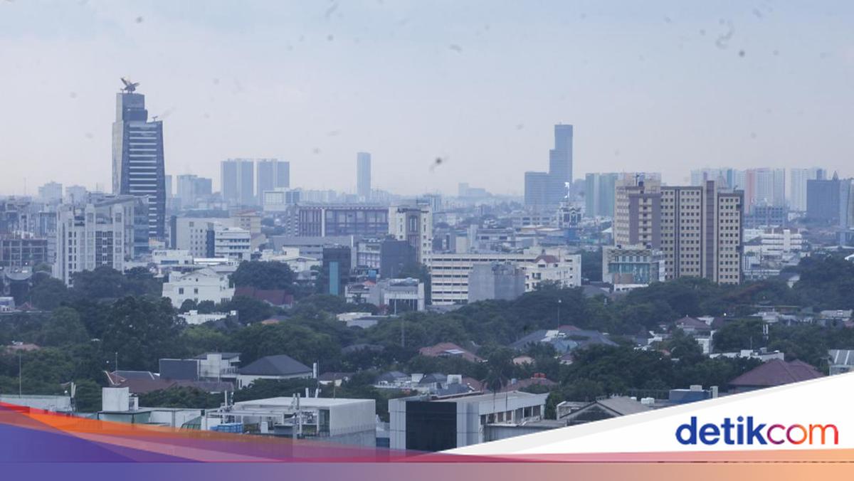 Indonesia’s Economy: Risks of Slow Growth & Fiscal Challenges | Oil Prices & Subsidies Impact