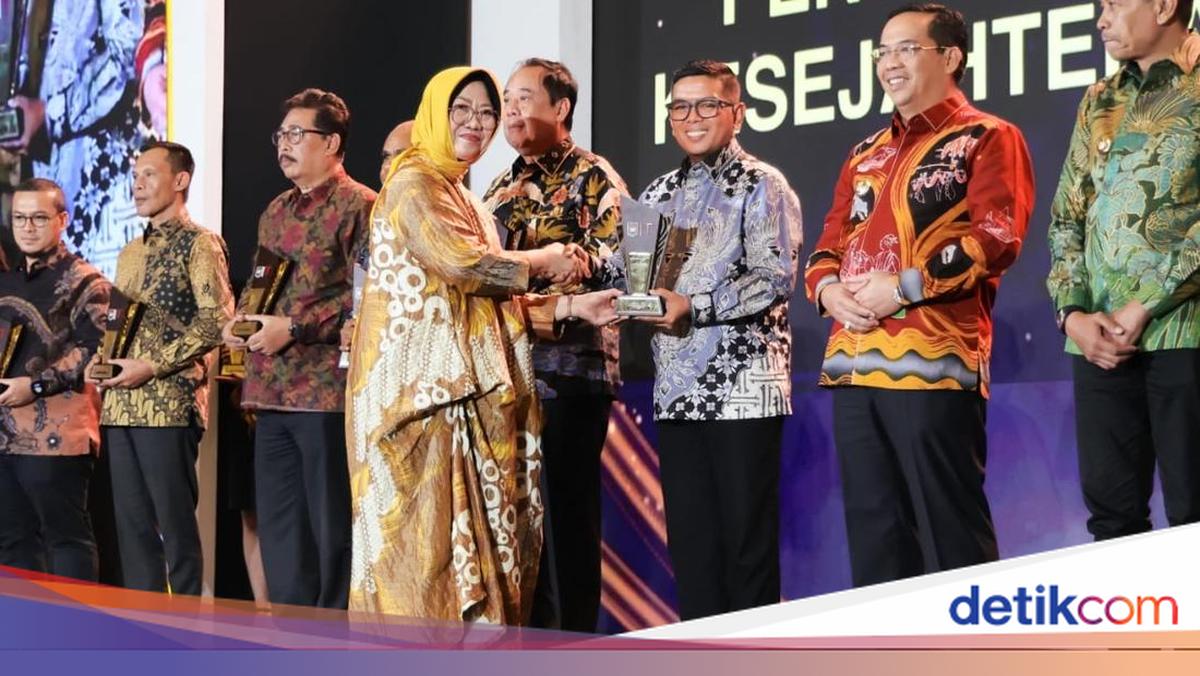 Sukses Tekan Kesenjangan, Pemprov Banten Raih Penghargaan dari Kemendagri