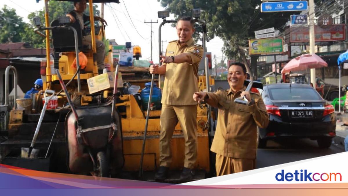 Turun Gunung, Walkot Agung Pastikan Jalan di Pekanbaru Mulus