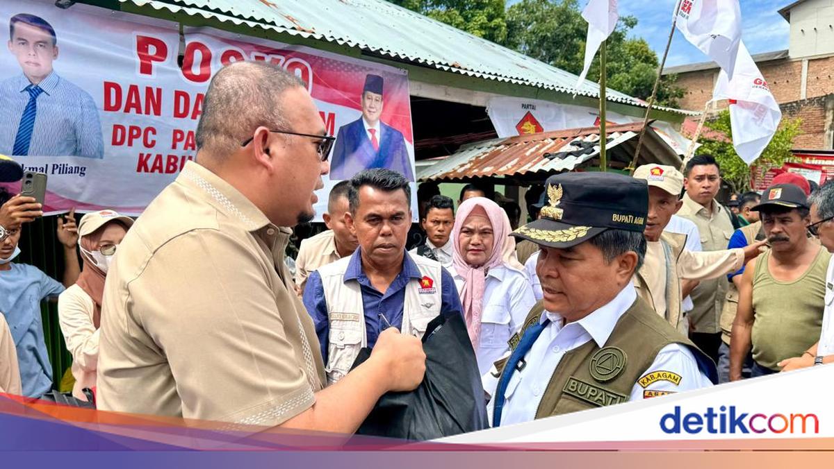 Andre Rosiade Serahkan 5.000 Paket Bantuan Korban Banjir Bandang di Agam