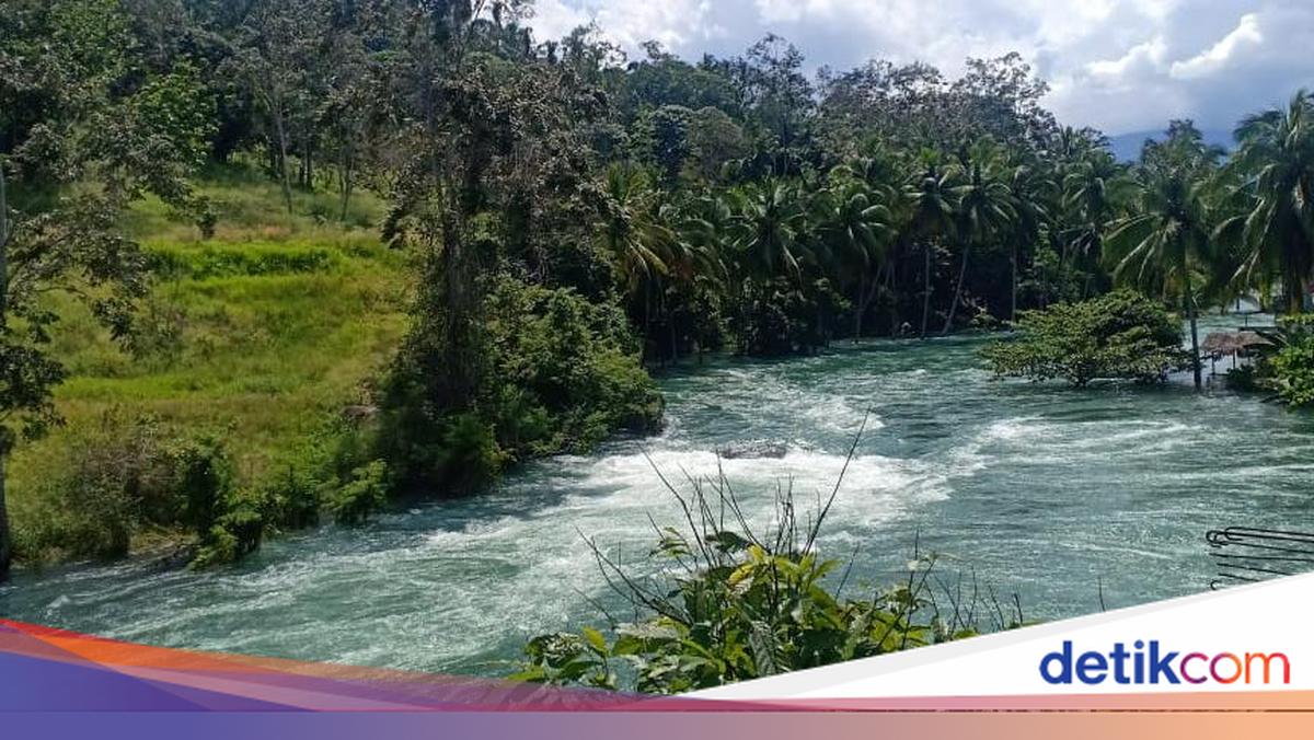 Sungai Ombilin Sumbar Membiru Bak di Swiss Meski Banjir, Jadi Tontonan Warga