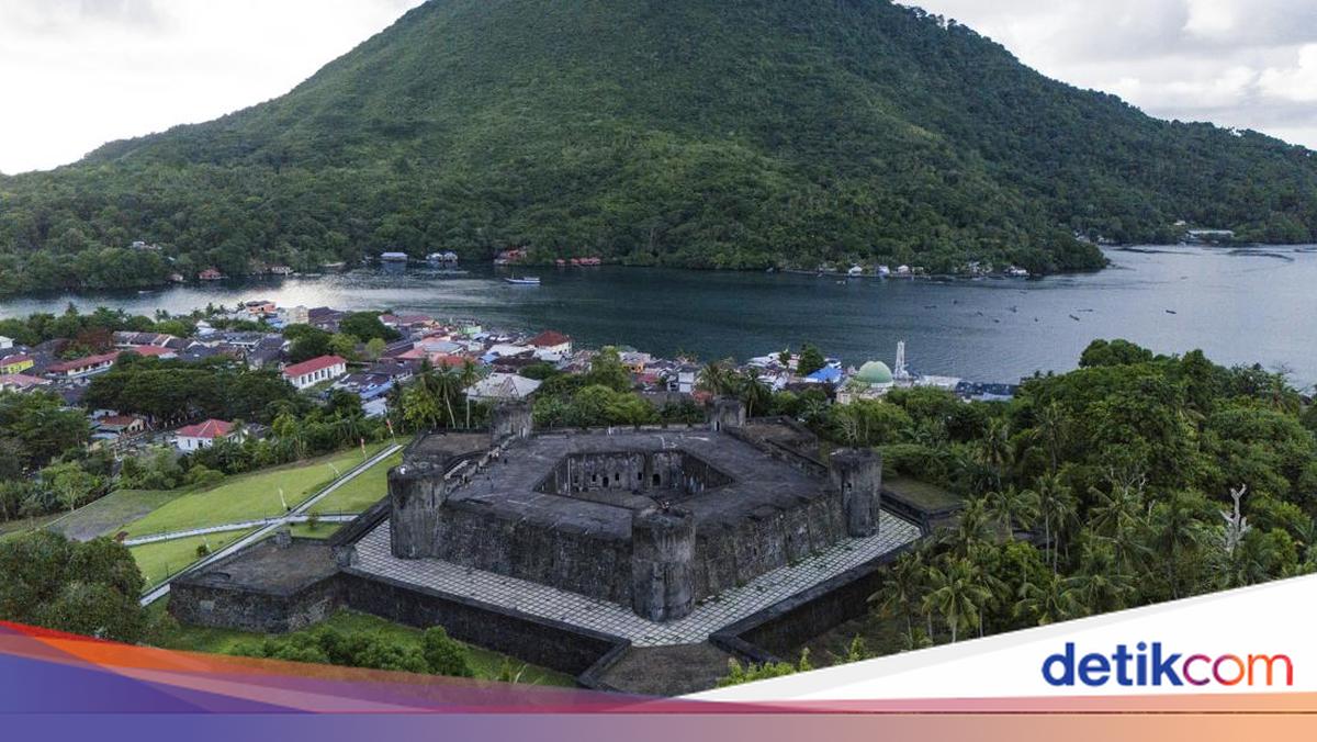Pemerintah Mau Bangun Jalan 12,65 Km di Banda Neira-Geber Bajaj Listrik
