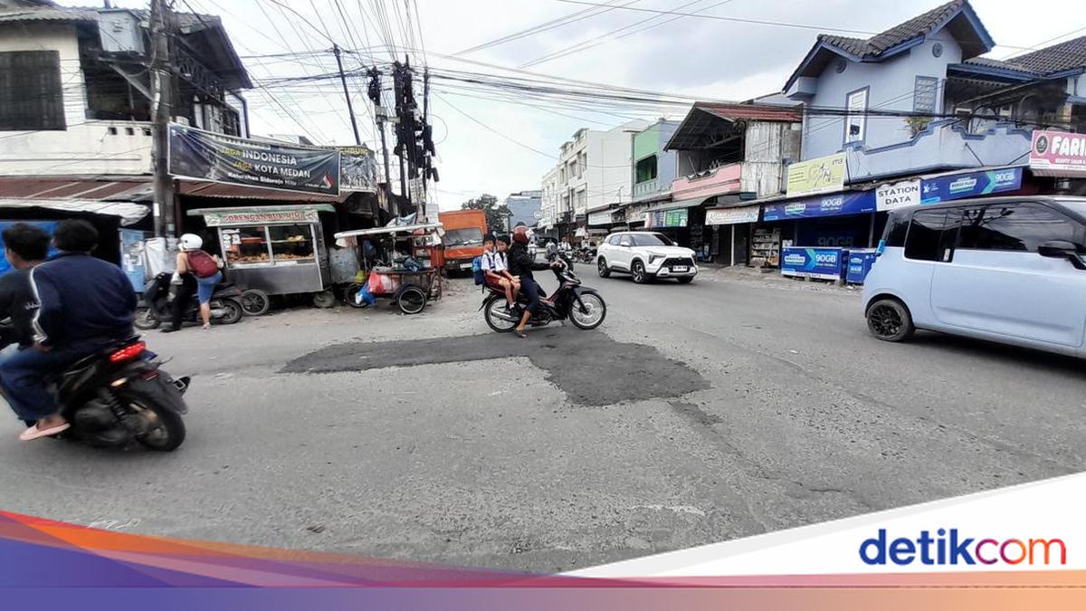 Simpang Jalan Tempuling-Tuasan Akhirnya Ditambal, Pedagang Ucap Syukur
