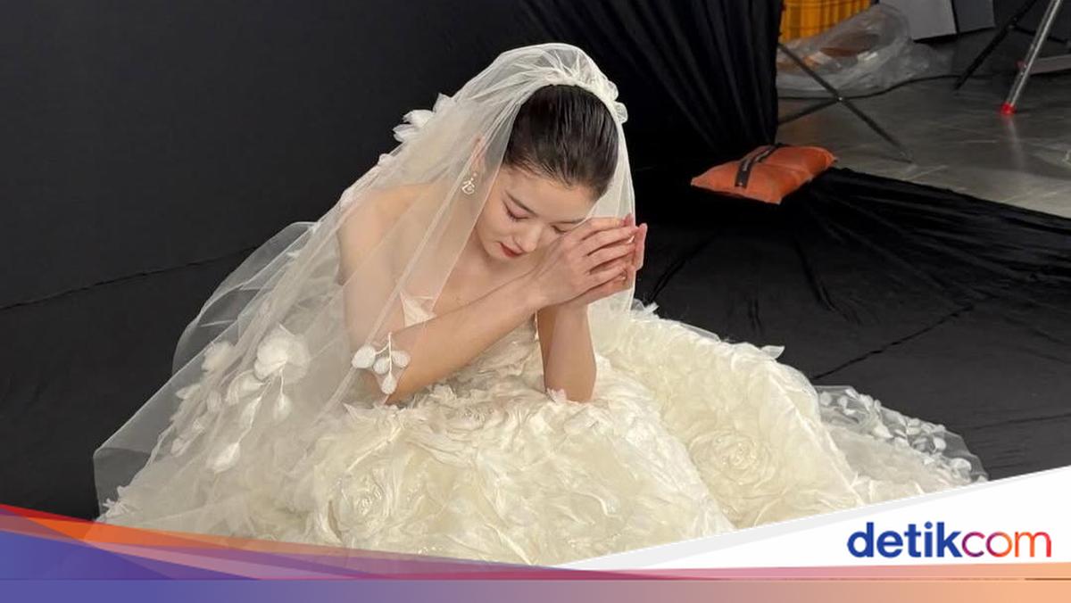 Kim Yoo Jung Wedding Dress: Dear X Romance Drama