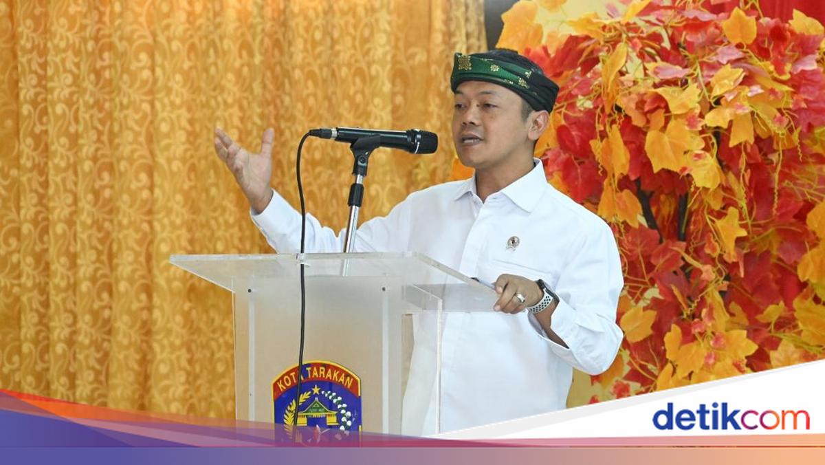 Wamen Fajar Kenang Peran Ayah Prabowo dalam Kebijakan Pendidikan Nasional