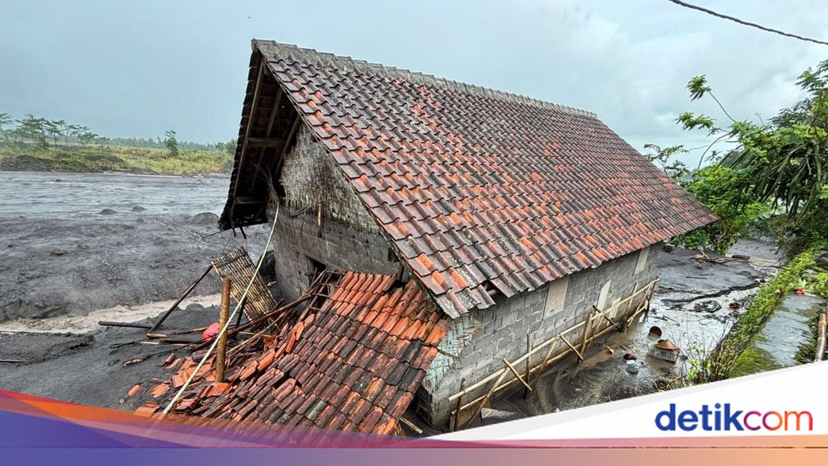 Banjir Lahar Semeru Meluap ke Pemukiman, 9 Rumah Warga Terendam