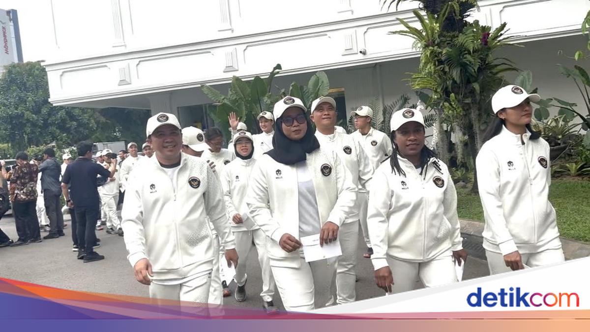 Prabowo Terima Menpora hingga Ratusan Atlet di Istana Jelang SEA Games