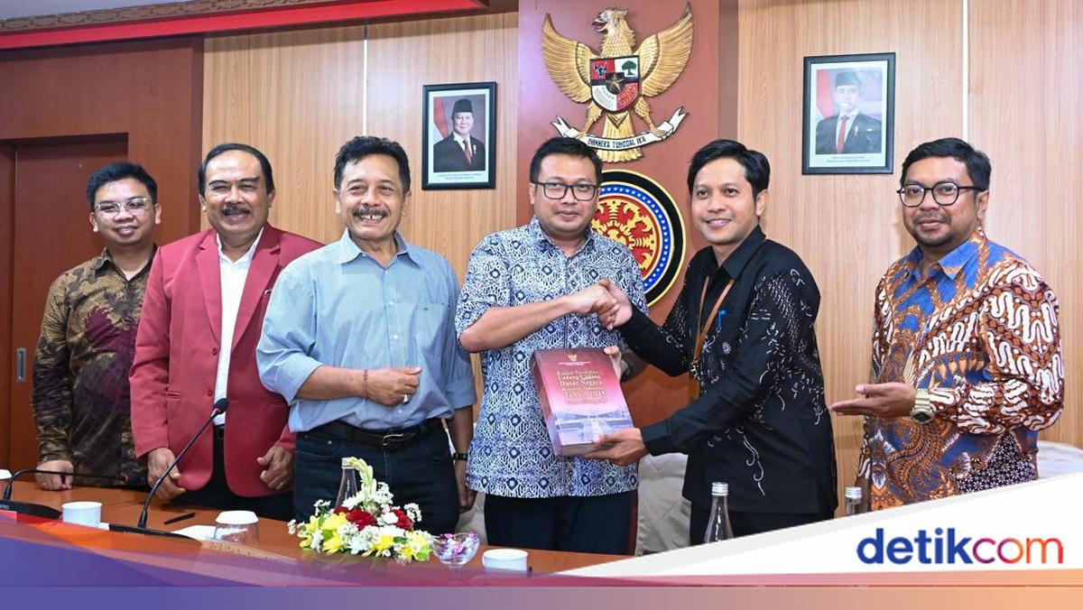 Setjen MPR-FH Unud Bahas Risalah MPR sebagai Rujukan Konstitusi