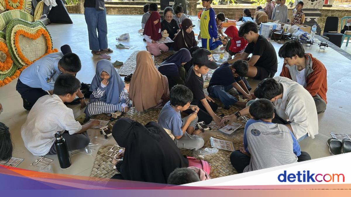 Anak-Anak Pulau Serangan Rakit Mainan Mobil Bertenaga Surya