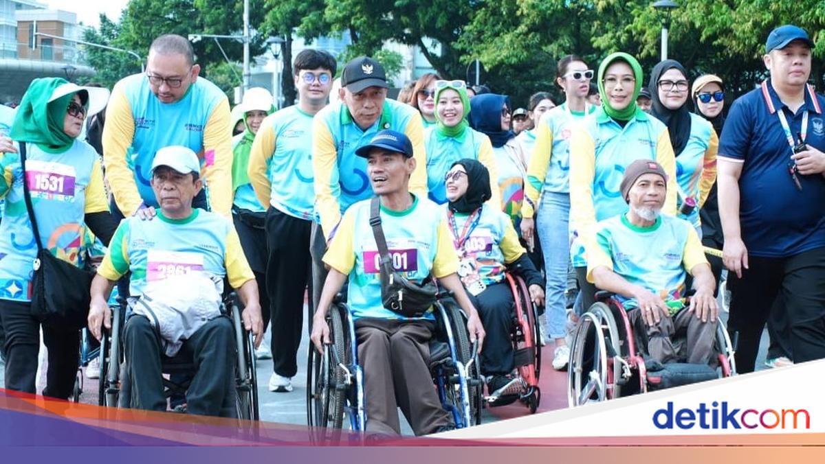 Kemensos Gelar Fun Walk HDI 2025, 7.000 Disabilitas Penuhi Bundaran HI