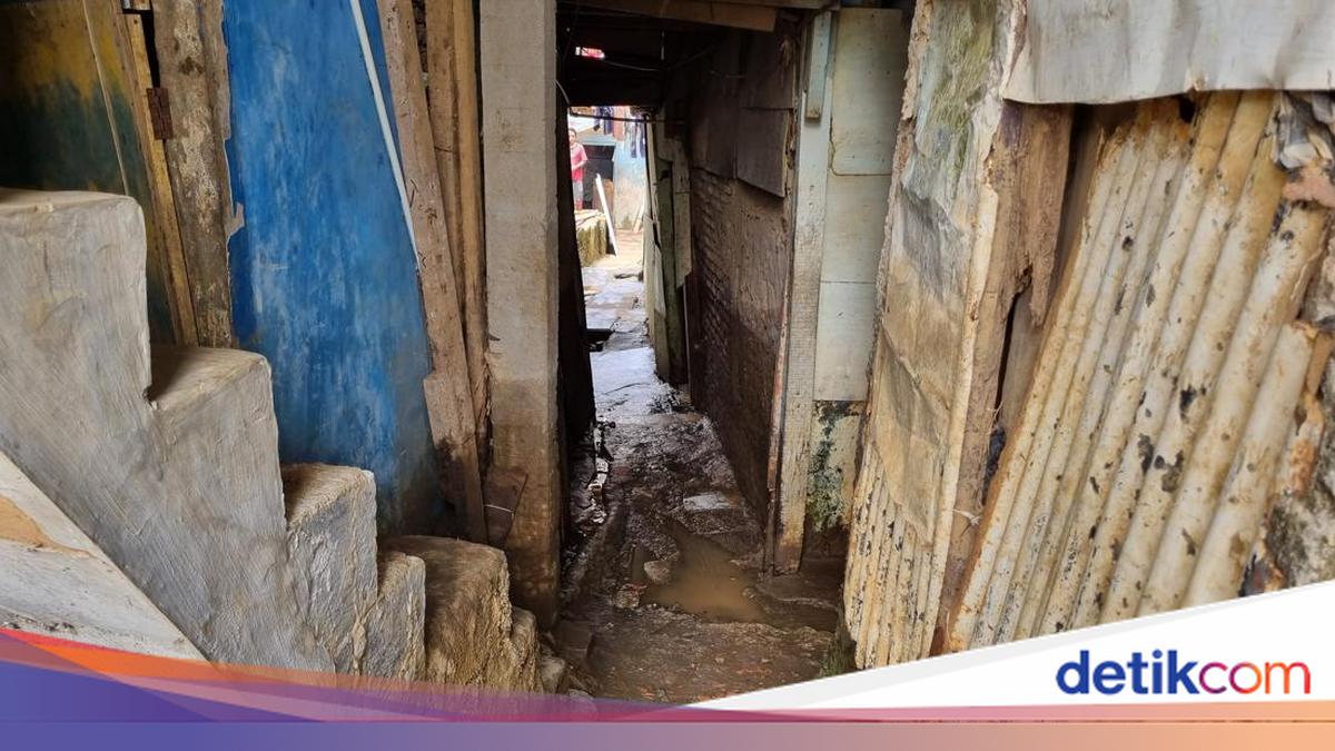 Banjir di Kampung Melayu Jaktim Surut, Warga Ngeluh Sepekan Banjir Terus