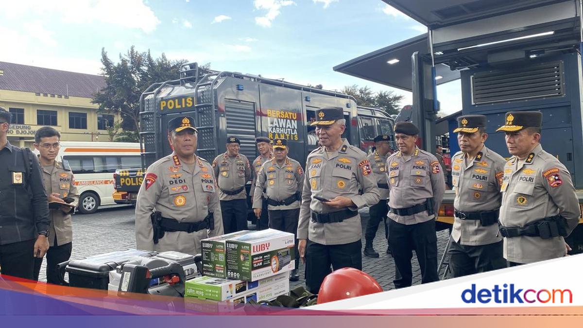 Wakapolri Cek 638 Personel hingga Kendaraan SAR untuk Dikirim ke Sumatera