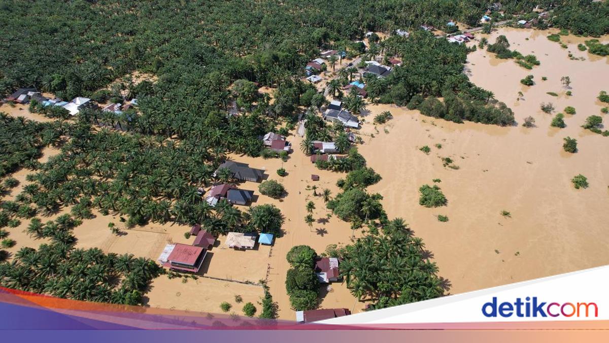 WWF Indonesia dan Polri Terbangkan 22,5 Ton Bantuan untuk Korban Banjir Aceh