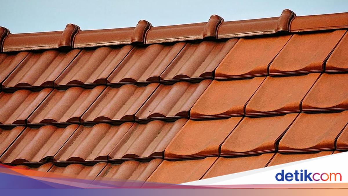 Liburan di musim hujan? Pastikan rumah aman dengan langkah antisipasi seperti perawatan atap, sistem drainase, dan kontrol kelembapan ya!

via @detik_properti