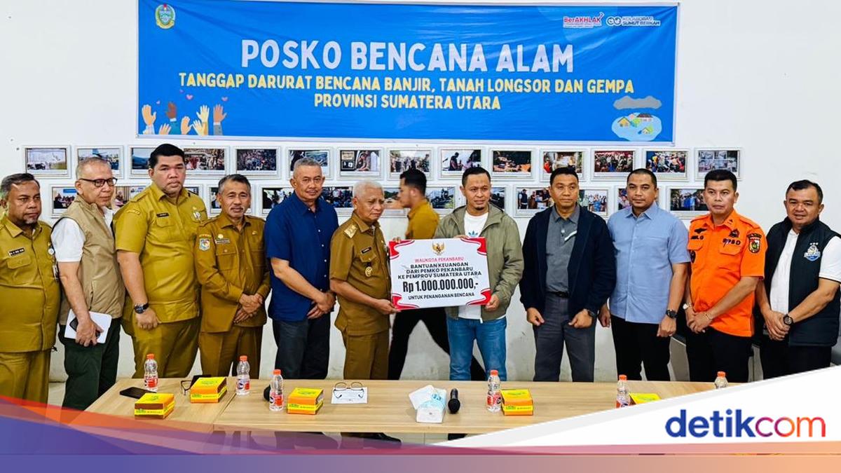 Walkot Pekanbaru Serahkan Bantuan Rp 1,5 M ke Sumut, Disambut Wagub Surya