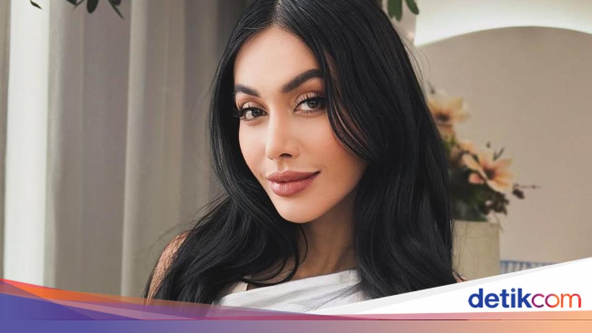 Alasan Denada Operasi Lagi, Kini Bagian Dada